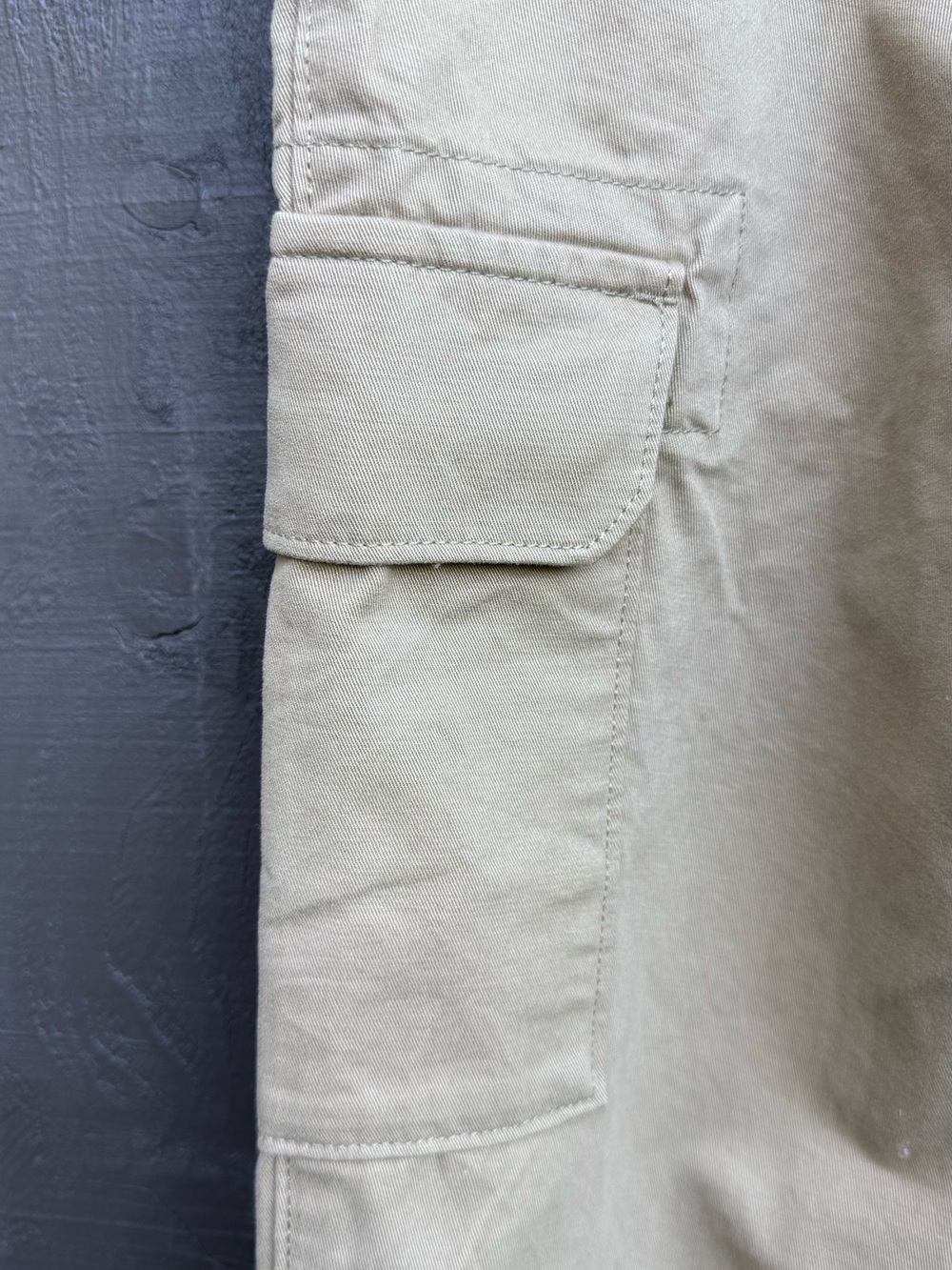 Lands End Boys Tan Cargo Pants - Size 16 Husky NWOT - Picture 4 of 5